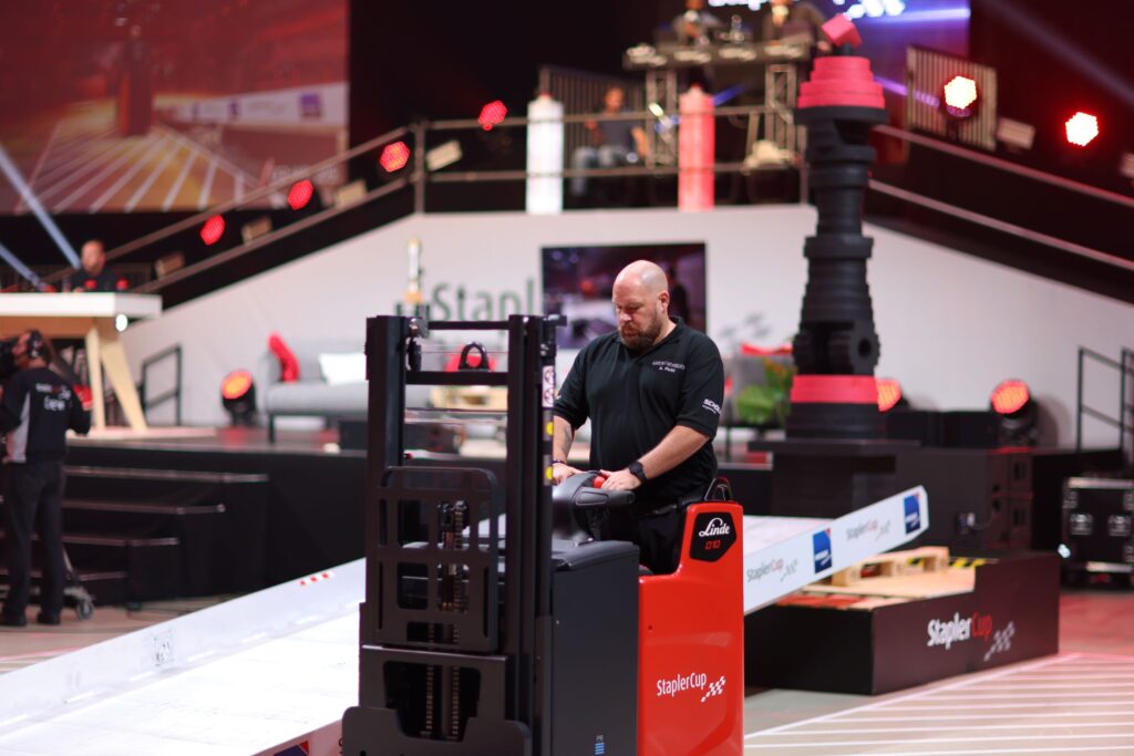 Erfolgreiches Grüner-Team beim Staplercup-Finale 2022